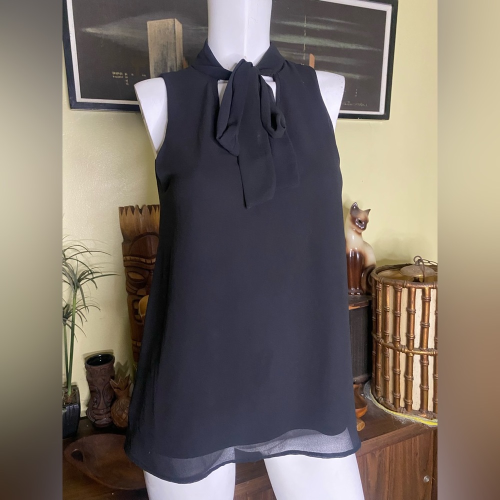 Ladies black sleeveless tie v neck elegant floaty blouse